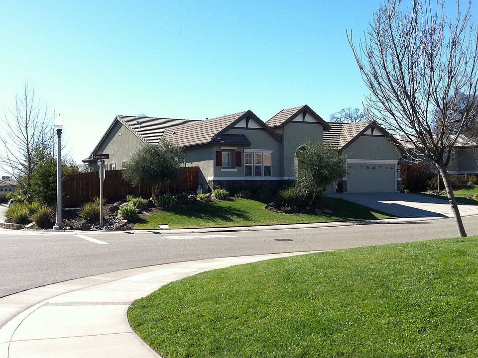 1st image of 601 Bellarine Ct