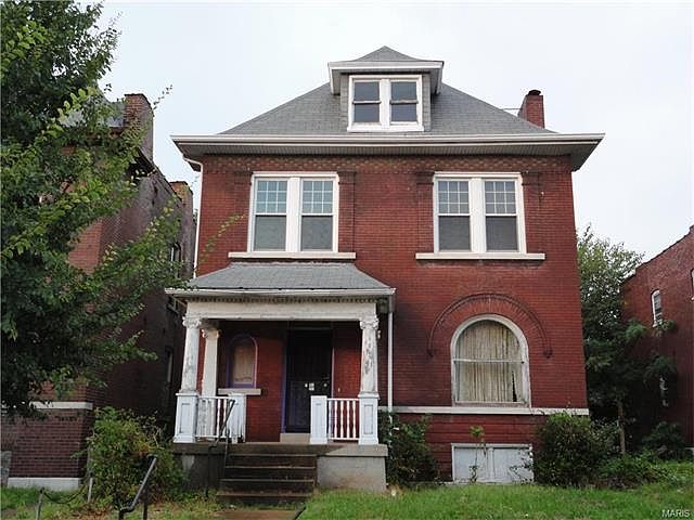 1st image of 3853 Sullivan Ave