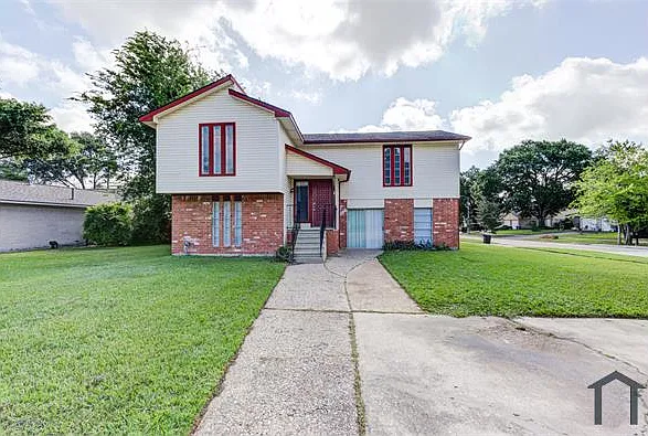 15902 Timber Valley Dr — Photo 1