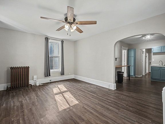 5th image of 527 Webb St