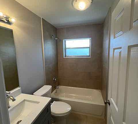 4th image of 1611 S Johnson St #1
