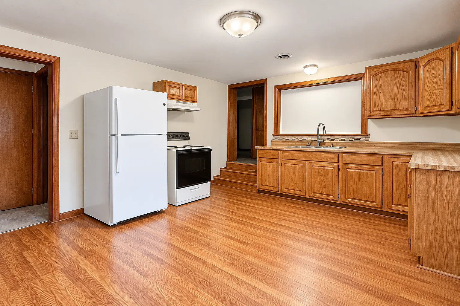 3 bed, 1500 sqft, $2,300 — Photo 3