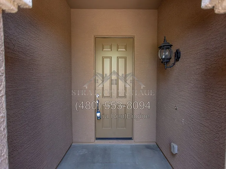 18295 W Saguaro Ln — Photo 4