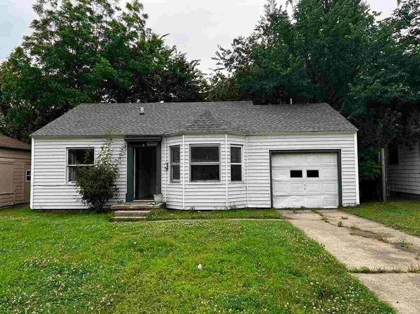 1032 N 2nd St, Ponca City, OK 74601