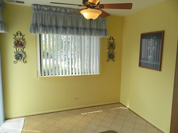 5th image of 268 Mayfair Ln Unit A2