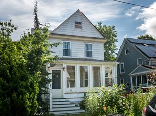12 Chamberlain Ter, Waltham, MA 02453