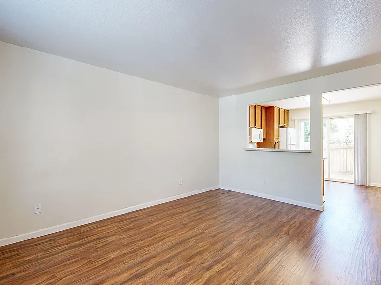 1211 Hidden Creek Pl — Photo 5