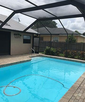 3rd image of 1044 SE 23rd Ave