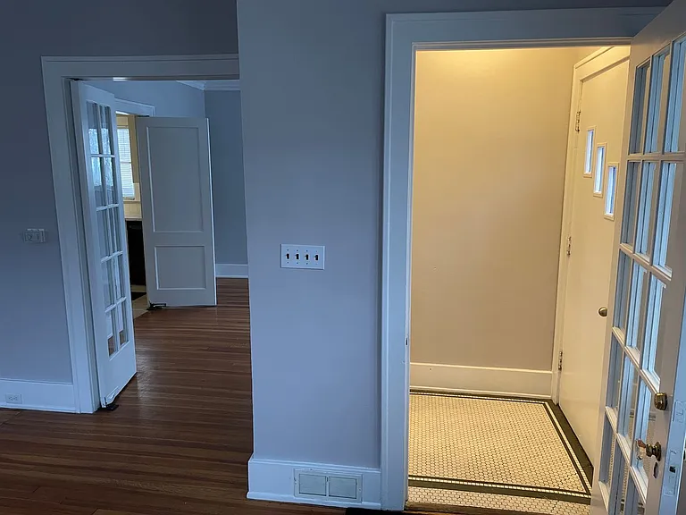 9 Union Ave NE — Photo 2