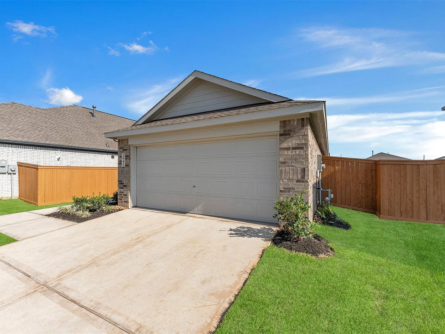 4 bed, 2.0 bath, 1744 sqft, $2,500 — Photo 4