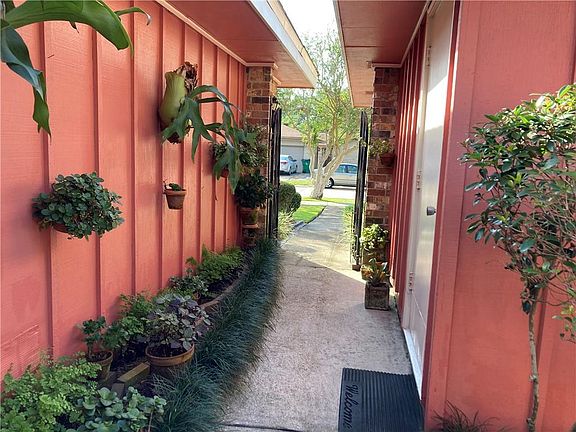 2nd image of 345 Westmeade Dr