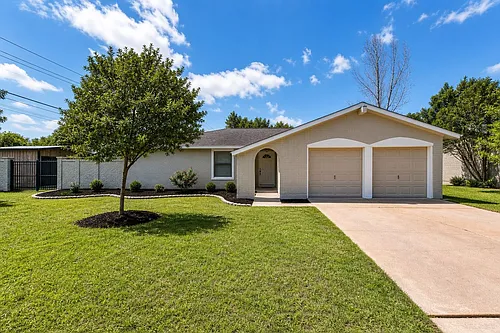 1105 Green Meadow Dr Photo 1
