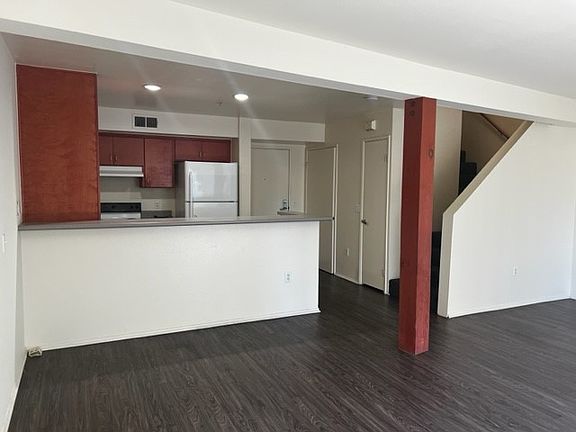 4th image of 1528 India St #15391804