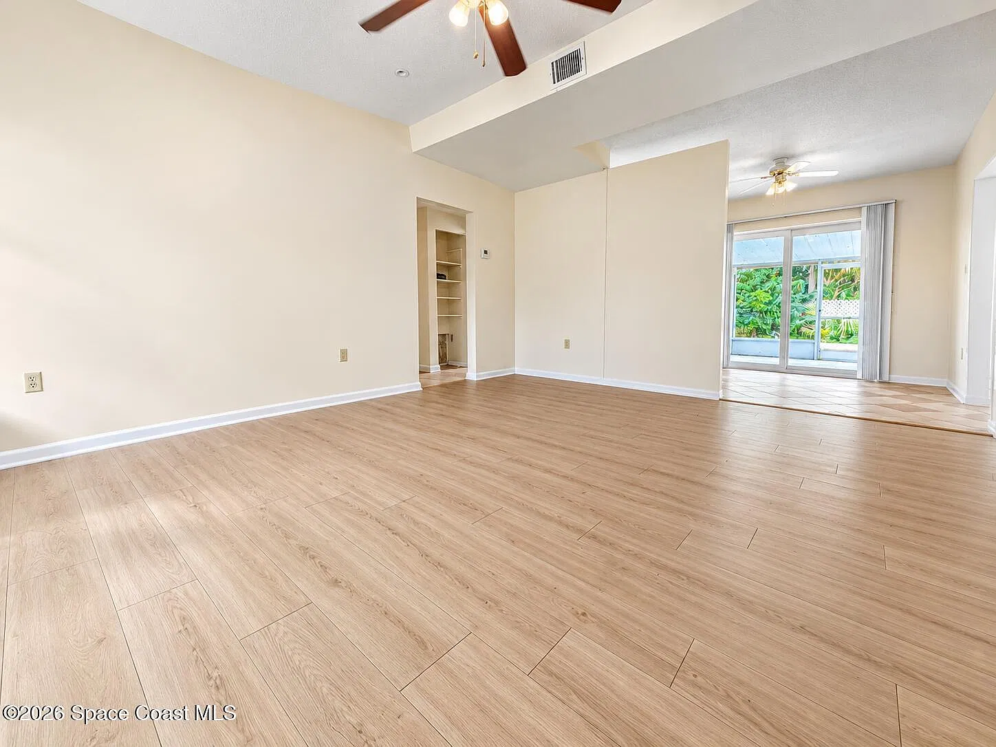 3 bed, 1.5 bath, 1260 sqft, $1,800 — Photo 2