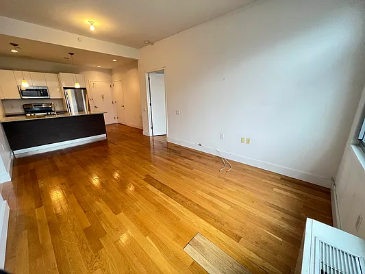 Rented by Tapiro Realty | media 31