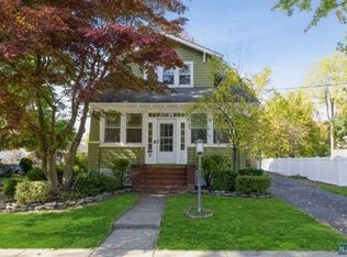 17 Dodd Rd, West Caldwell, NJ 07006