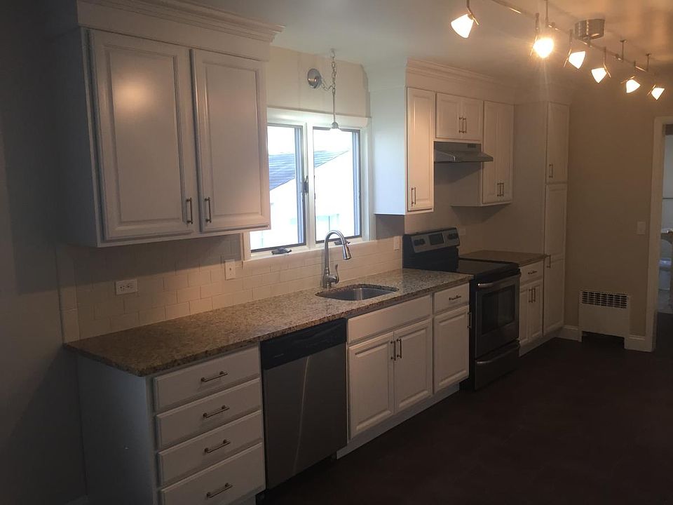 2nd image of 11 Cos Cob Ave #A