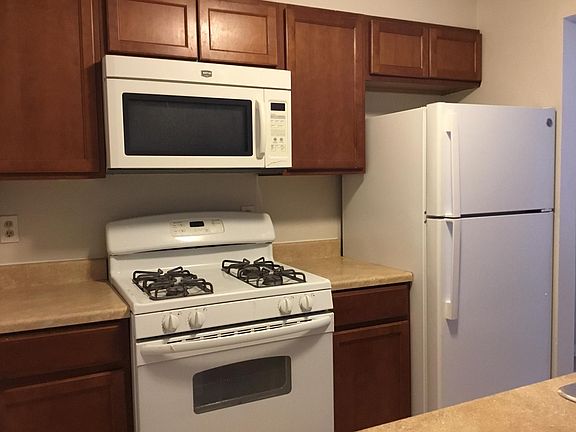 Kitchen , dishwasher on sink side opposite of stove....