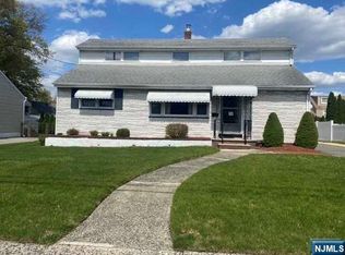 50 Oak Ridge Rd, Clifton, NJ 07013