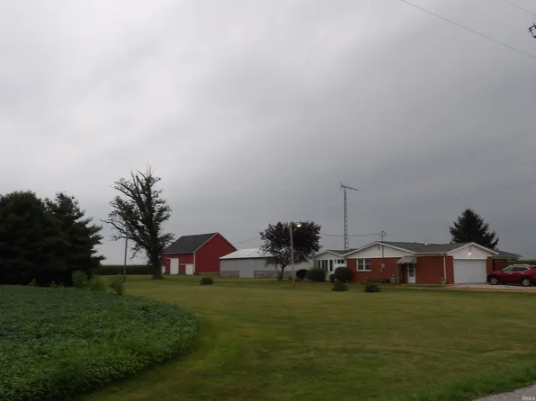 5748 S 700 E, Walton, IN 46994