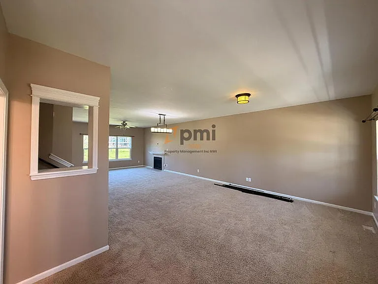 2707 W Wind Dr — Photo 4