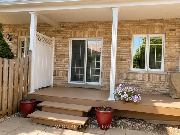 9 Riverlands Ave, Markham, ON L6B 1B5