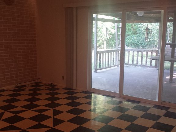 4th image of 102 Lakewood Dr