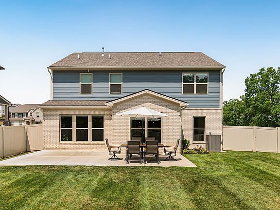 5th image of 309 Keats Ct