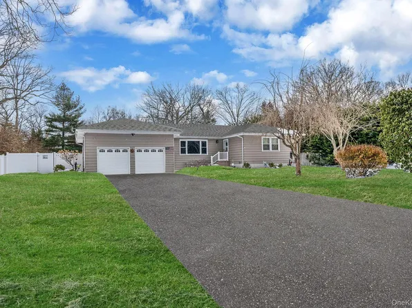 159 Shady Lane, Smithtown, NY 11787