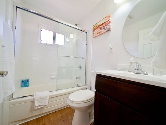 3rd image of 152 Lincoln Ave APT 4