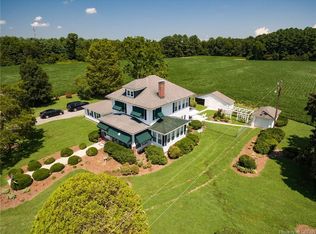 515 Stormont Rd, Saluda, VA 23149