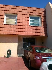 981 W 79th Pl, Hialeah, FL, 33014