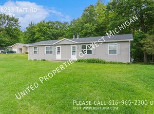 16253 Taft Rd, Spring Lake, MI 49456