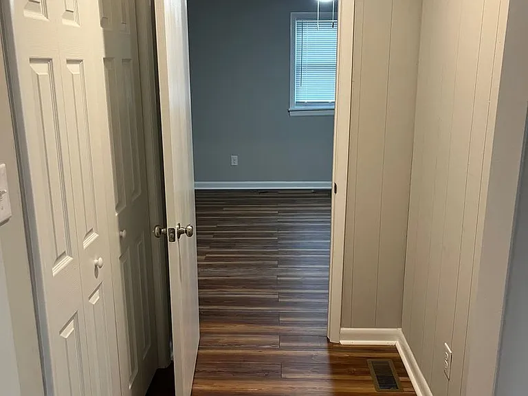 462 Reservoir Hts — Photo 11