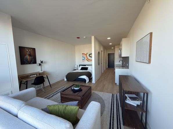 1100 W Grand Ave #615