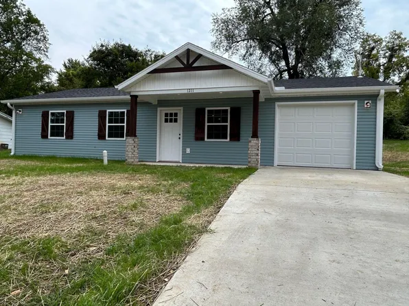 1211 E Benton Avenue, Ava, MO 65608