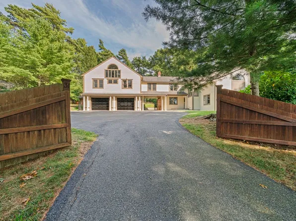 31 Fortune Dr, Plymouth, MA 02360