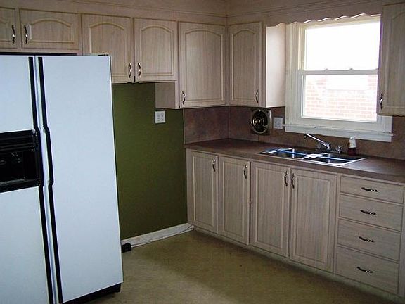 2nd image of 308 Lincoln Ave