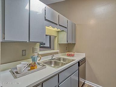 4th image of 1349 Ellis Trace Dr W
