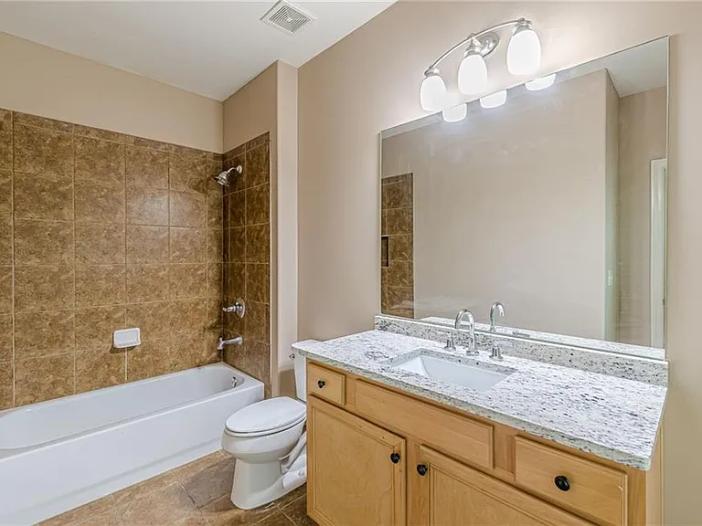 1645 Woodward Way — Photo 62
