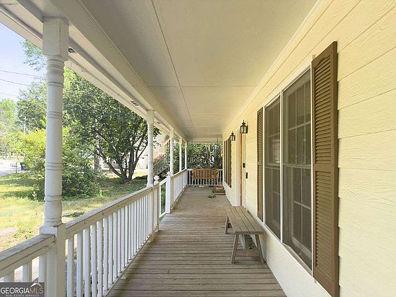 4th image of 66 Stevenson Point