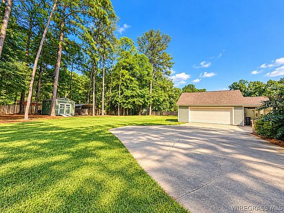 3rd image of 2295 Campground Rd