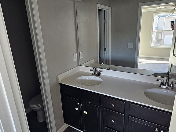 4th image of 3622 Acorn Dr #3622