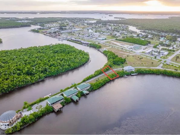 336 Freesia ST, EVERGLADES CITY, FL 34139