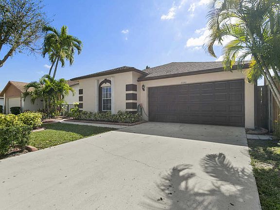 3rd image of 5080 Foxhall Dr N