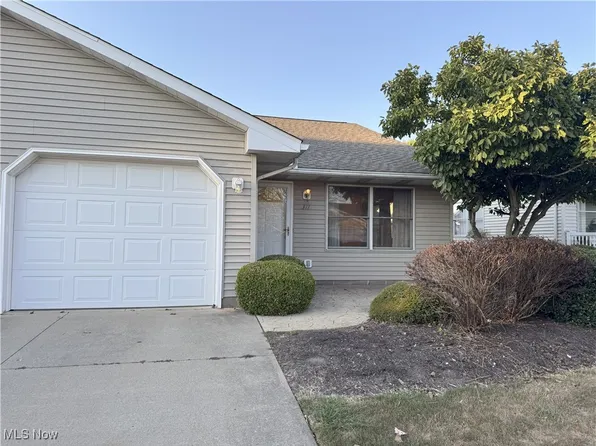 311 Holly Pl, Barberton, OH 44203