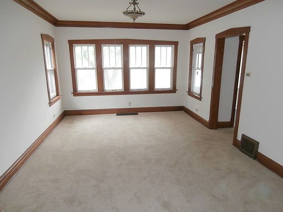 4th image of 305 S 26th Ave
