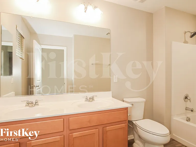 16570 W Sierra St — Photo 9