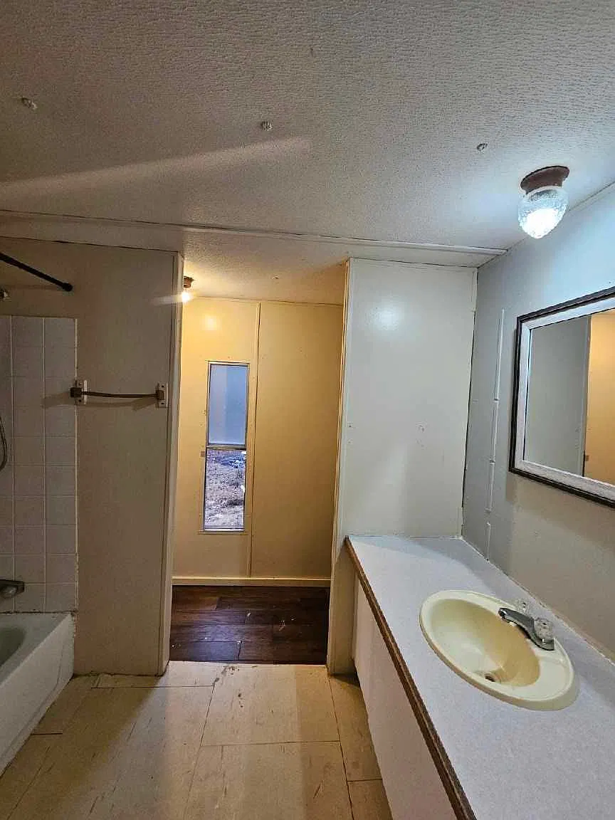 2 bed, 1000 sqft, $750 — Photo 4
