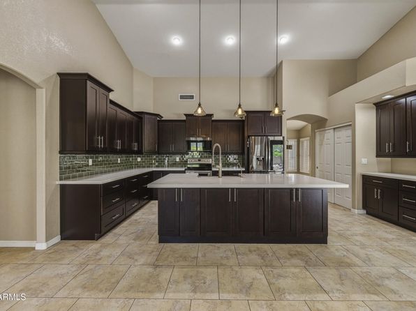 3861 E AMBERWOOD Drive, Phoenix, AZ 85048